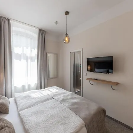 24/7 Selfcheckin Guest house 3*