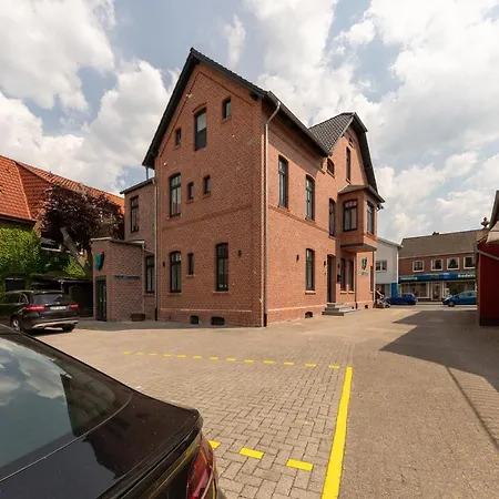 24/7 Selfcheckin 3* לייר