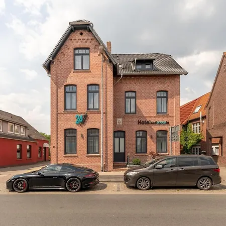 24/7 Selfcheckin בית הארחה 3*