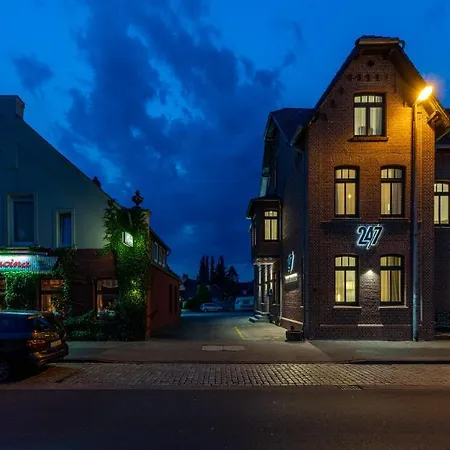 בית הארחה 24/7 Selfcheckin לייר