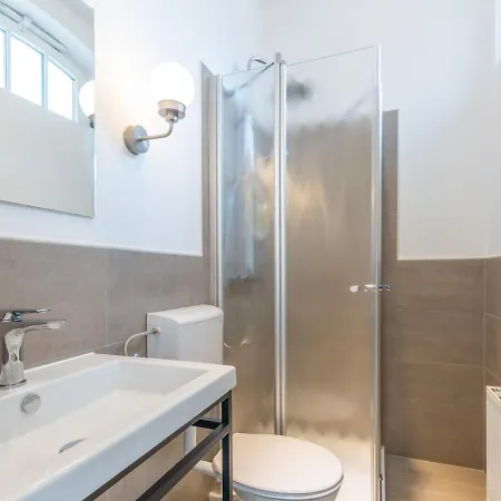 24/7 Selfcheckin בית הארחה לייר