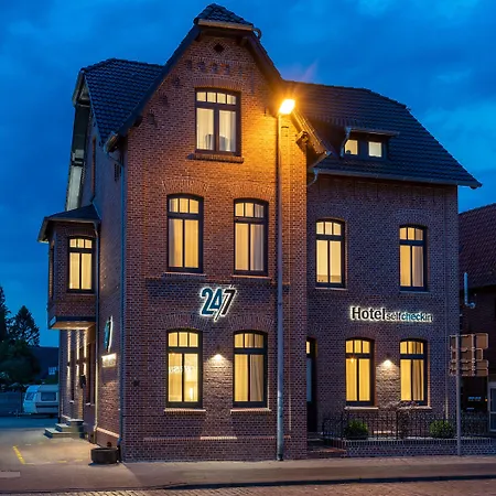 בית הארחה 24/7 Selfcheckin לייר