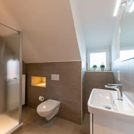 בית הארחה 24/7 Selfcheckin לייר