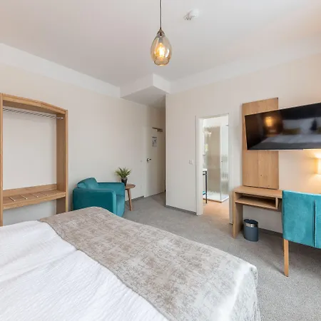 24/7 Selfcheckin Leer